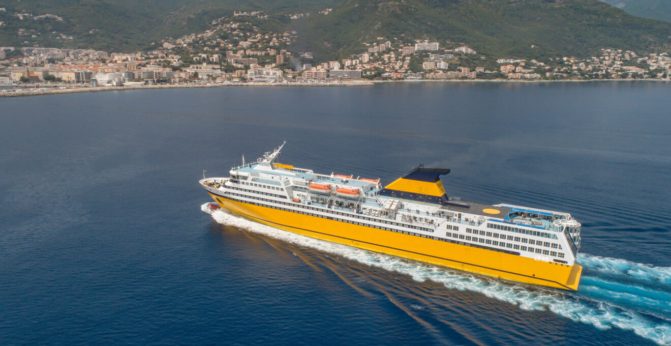 ferry pas cher vers la Corse